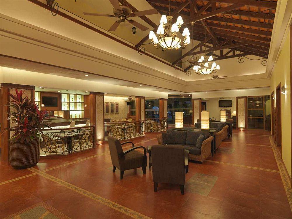 Doubletree By Hilton Hotel Goa - Arpora - Baga Beltér fotó