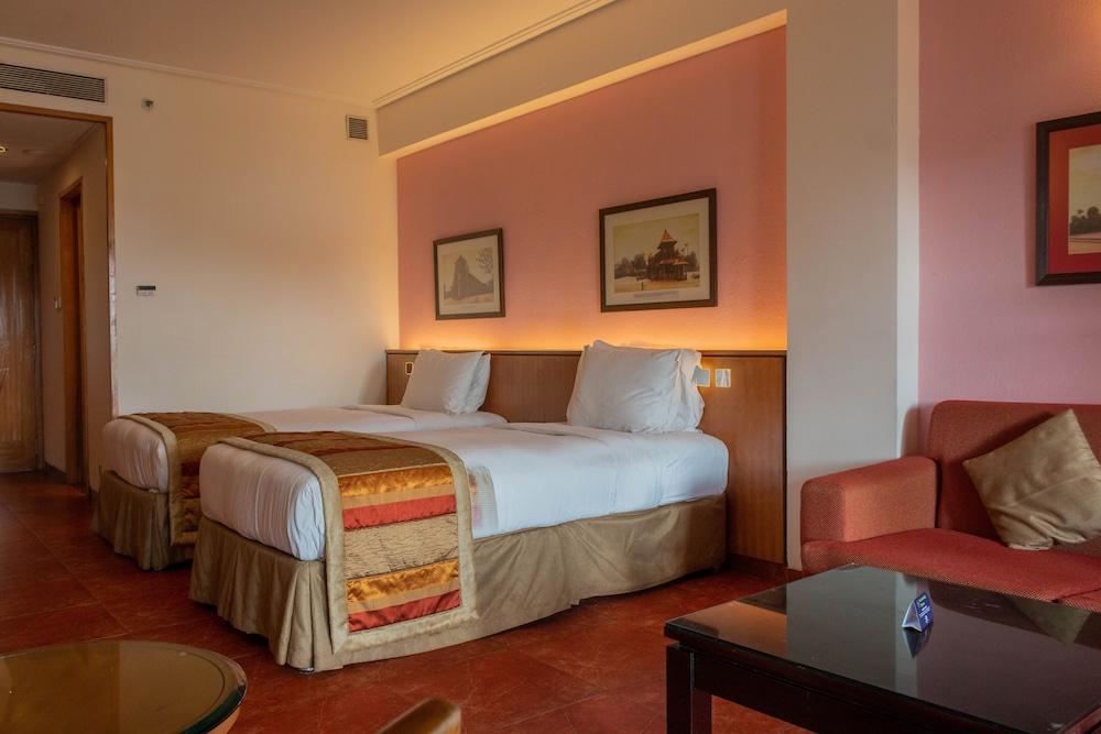 Doubletree By Hilton Hotel Goa - Arpora - Baga Kültér fotó
