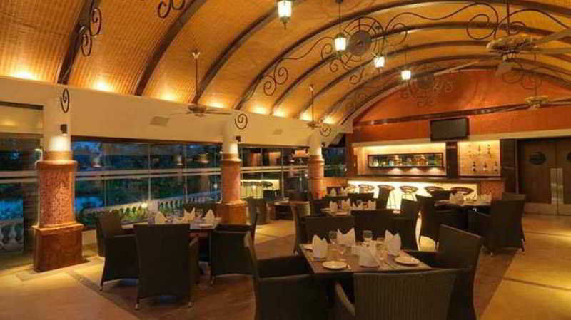 Doubletree By Hilton Hotel Goa - Arpora - Baga Kültér fotó